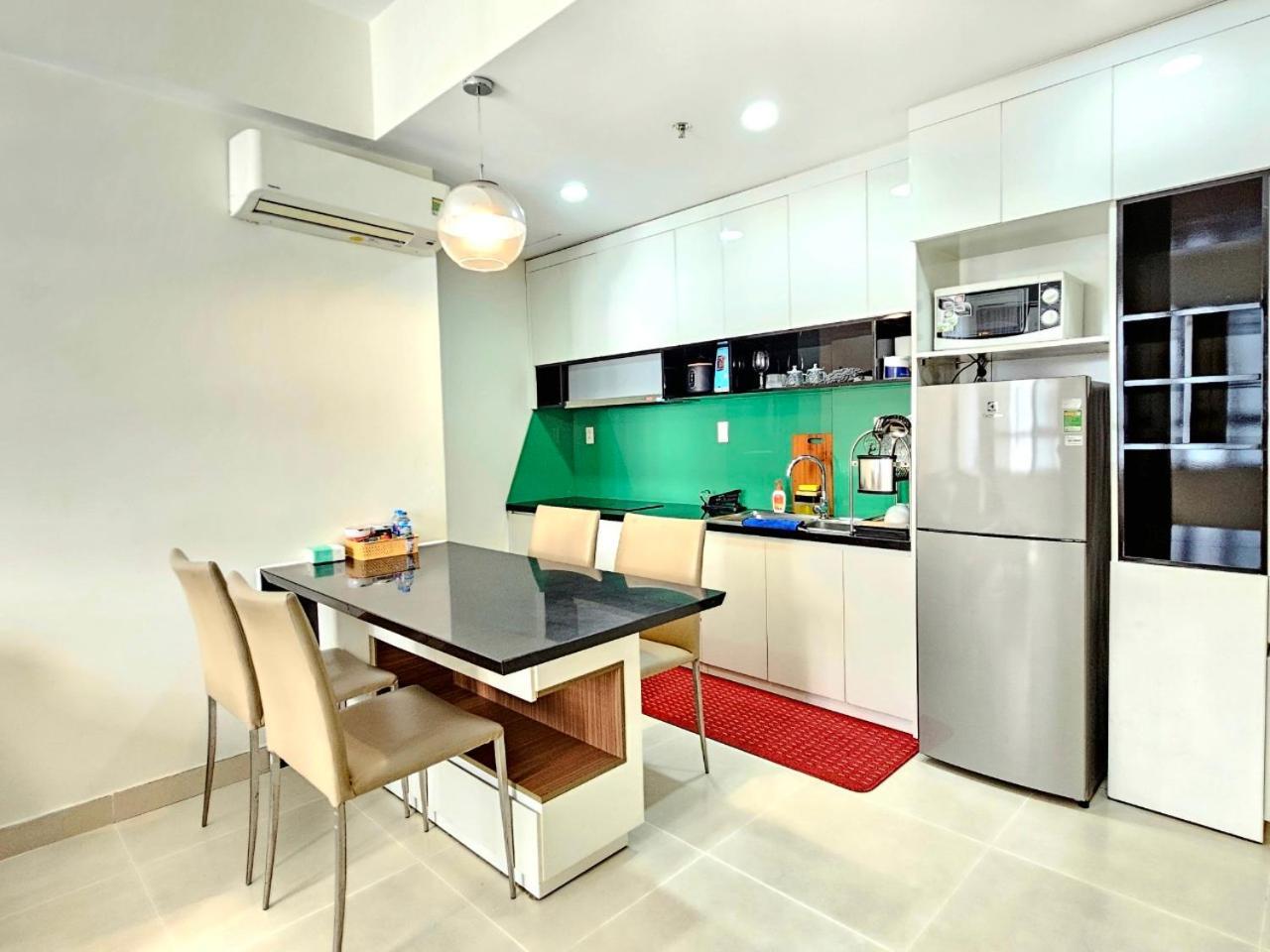 Monmon - Masteri Thao Dien - 2br - Pool View Apartment