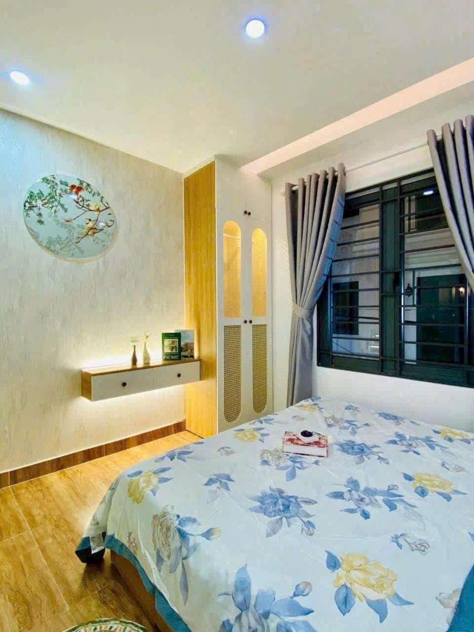 P * Ho Chi Minh City