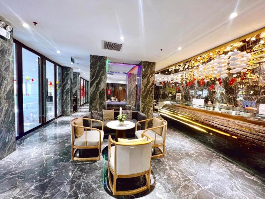 Wah Fu Hotel 4*