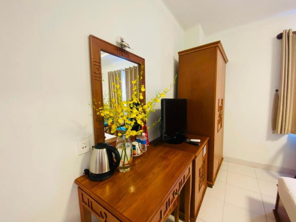 Khách sạn Hồng Hạc 2*