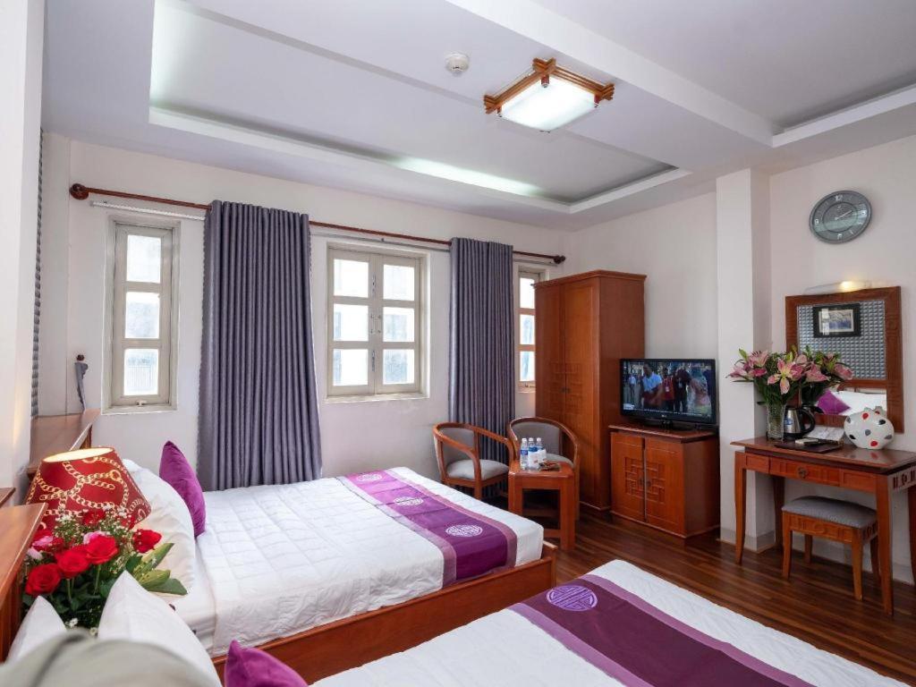 Khách sạn Hồng Hạc