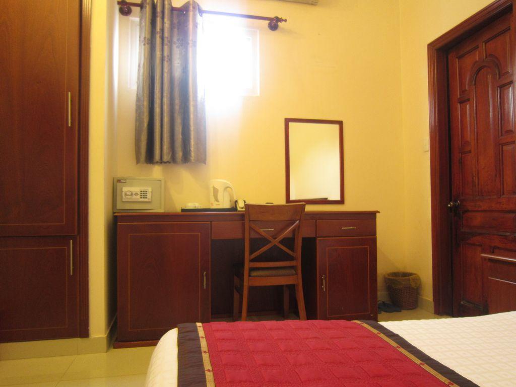 Ava Saigon 3 *