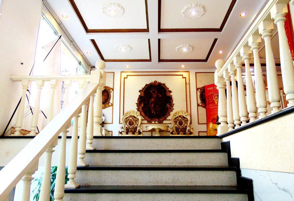 Ha Noi Near Tan Son Nhat Airport --- Free Airport Pick-up And Drop-off Available 24 A Day Hotel