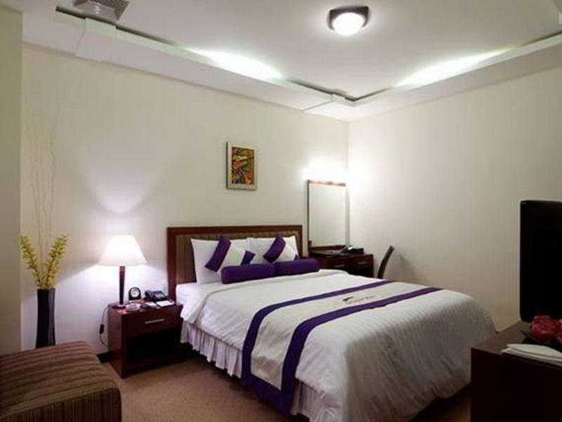 Avanti Boutique Hotel 3*