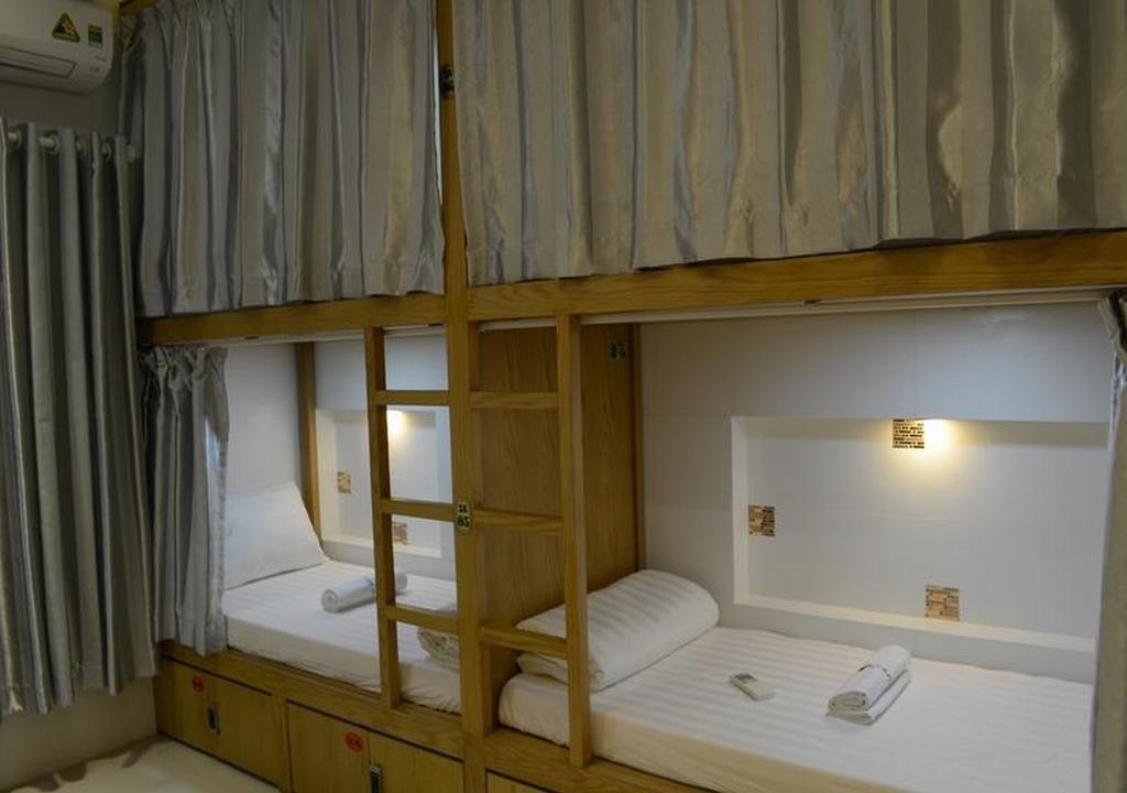 Vintage Saigon Hostel *