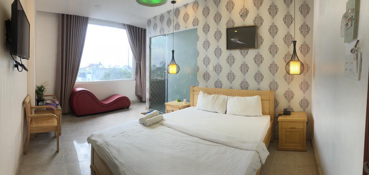 Eros 2* Ho Chi Minh City