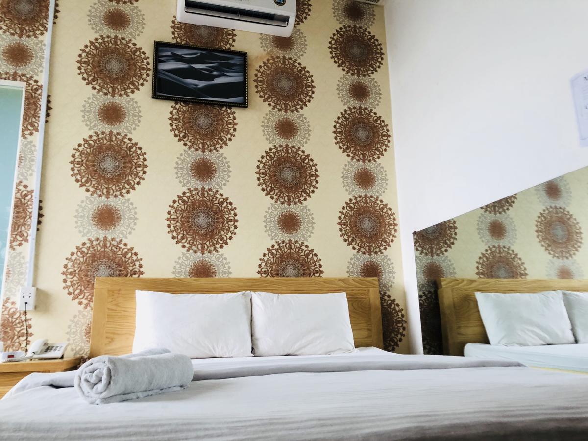 Eros 2* Ho Chi Minh City