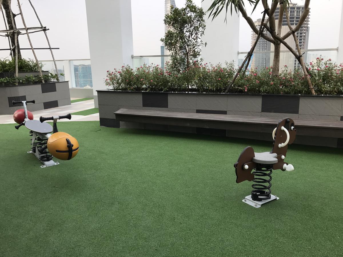 Apartment Awesome Cbd Luxury The Tresor Rooftop Garden ! Ho Chi Minh City