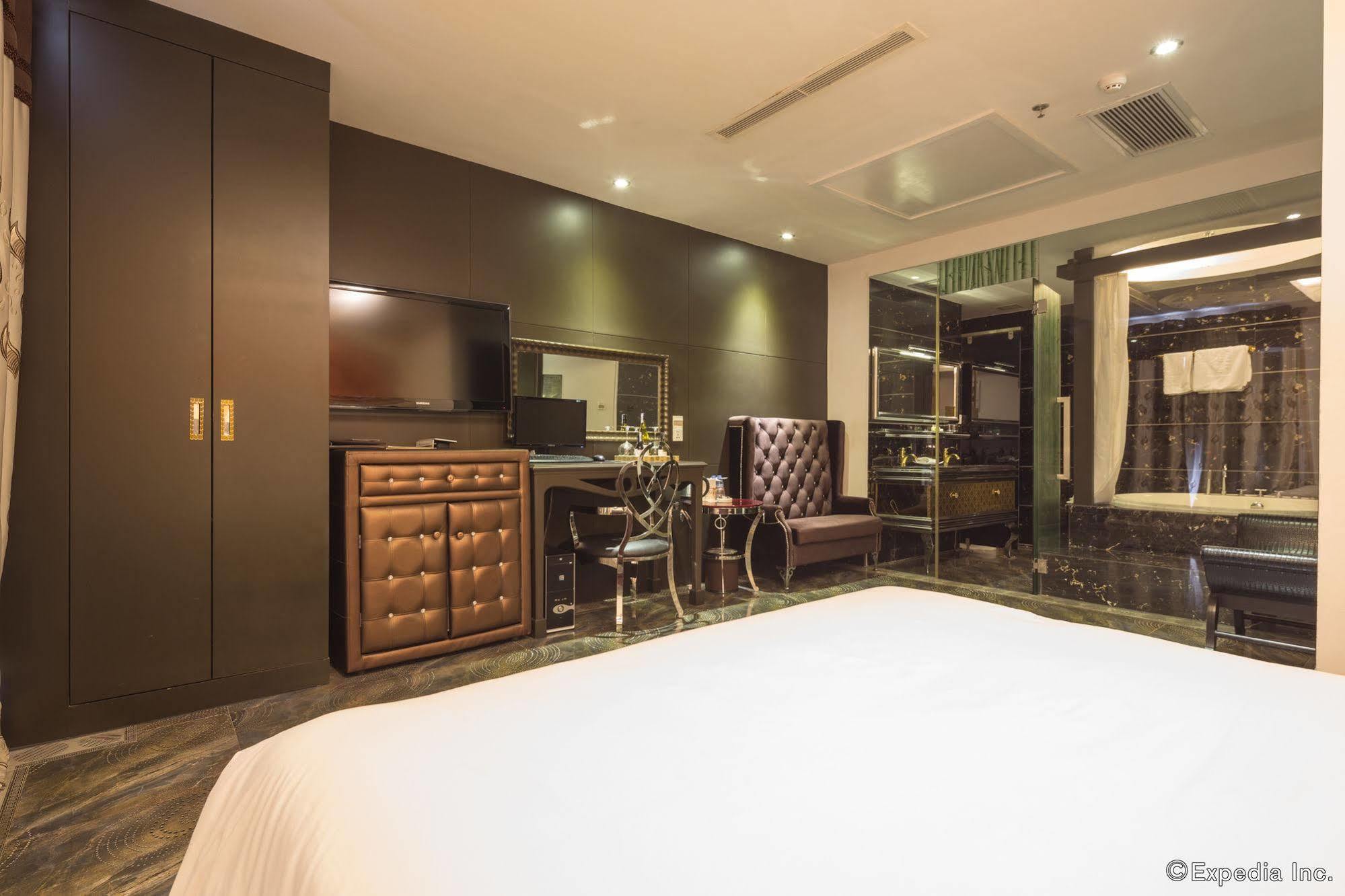 A&em Phan Boi Chau 3*