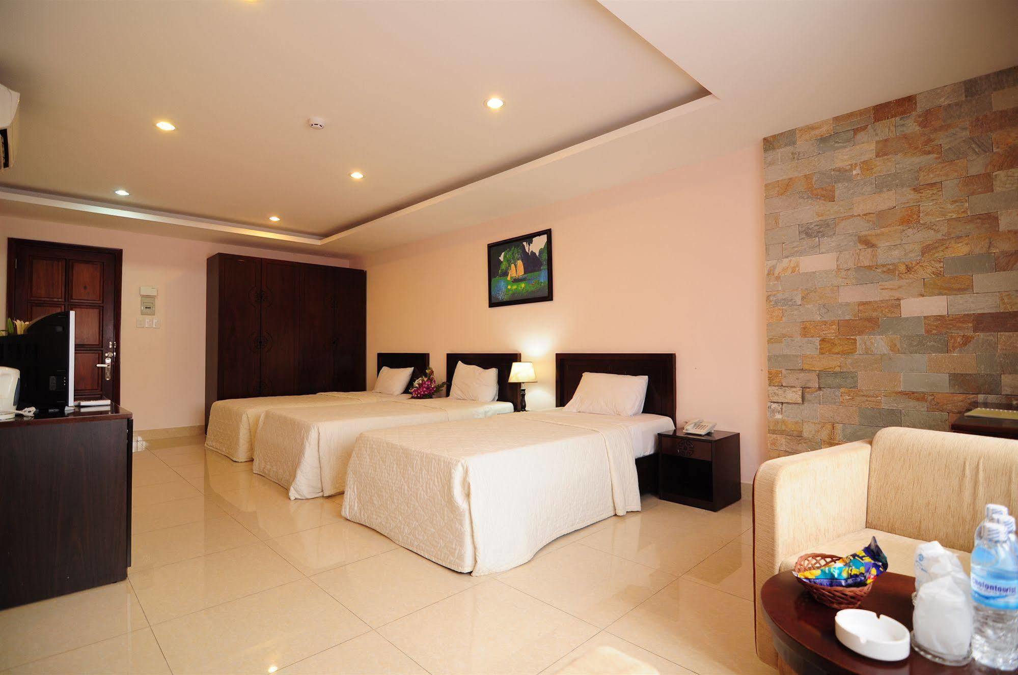 Hotel Phuoc Loc Tho 1 2*