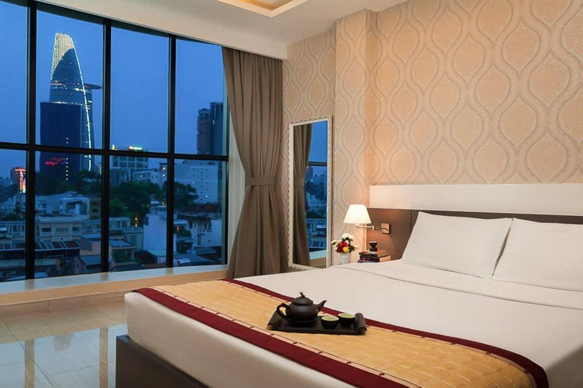 Hong Vina 3*
