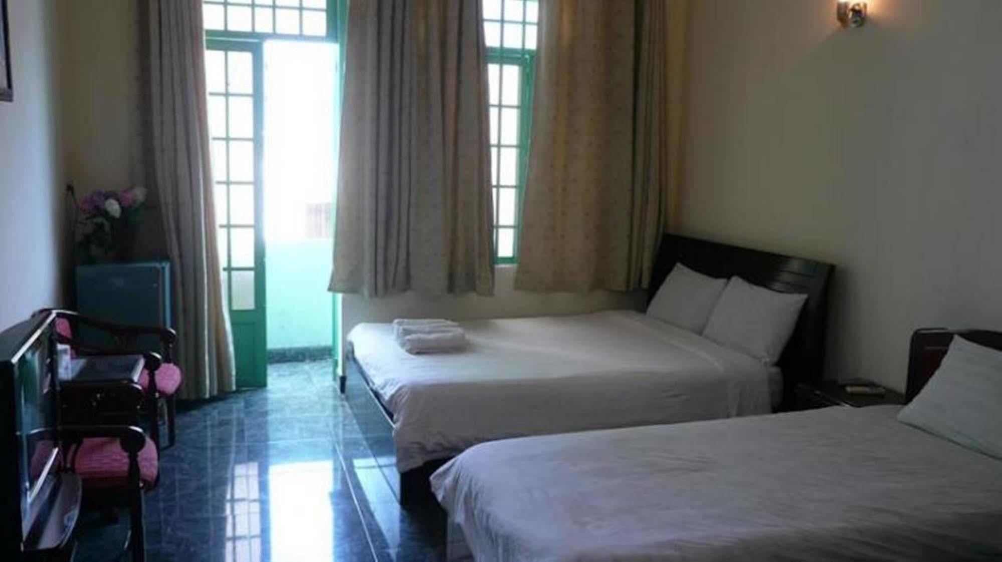 Hotel Tuong Hung *