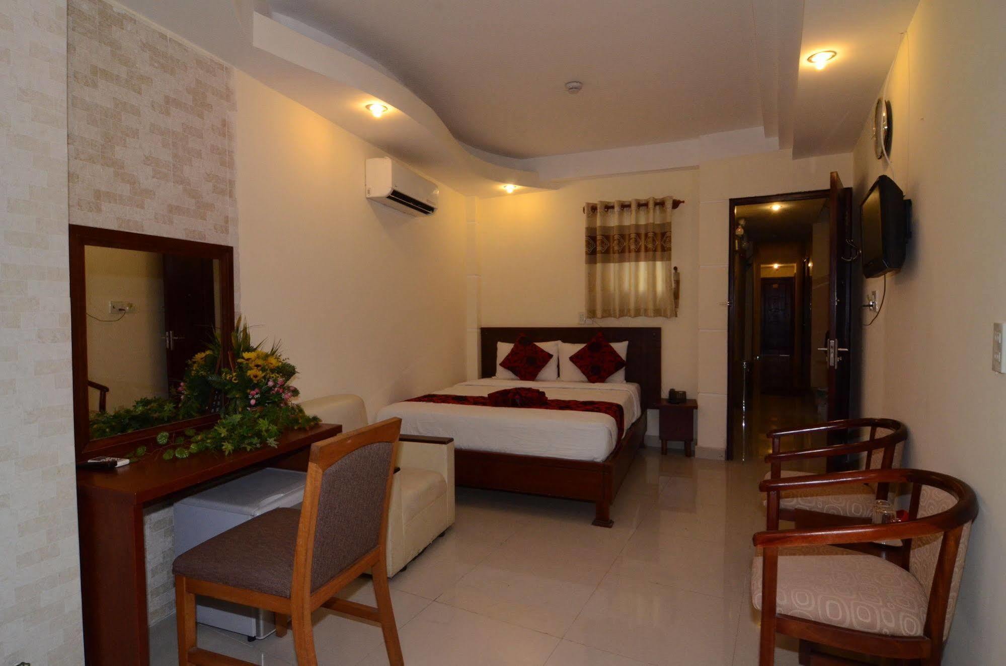 Hoàng Phi Khách sạn 3*