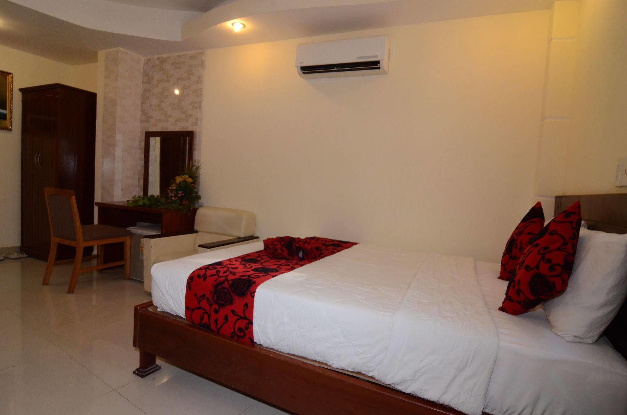 Khách sạn Hoàng Phi 3*