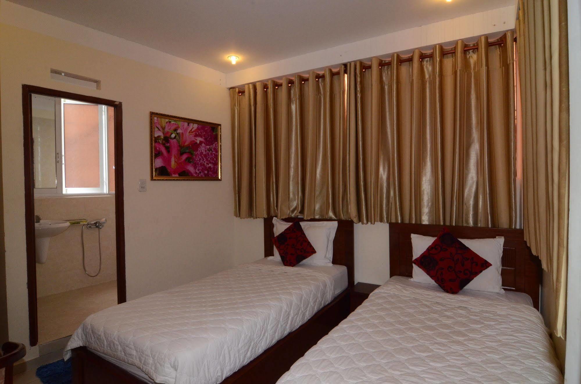 Khách sạn Hoàng Phi