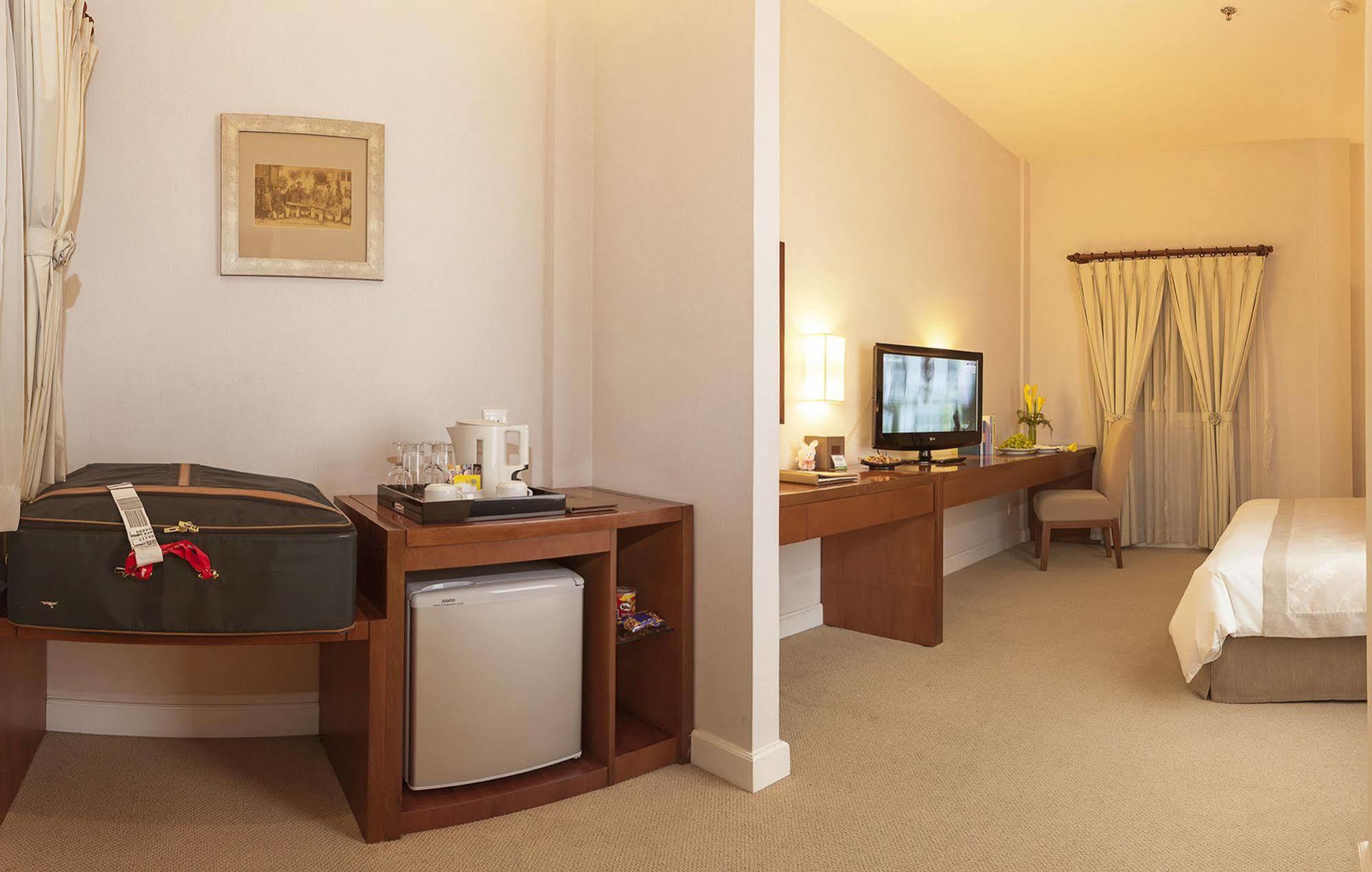 Catina Saigon Hotel 3*
