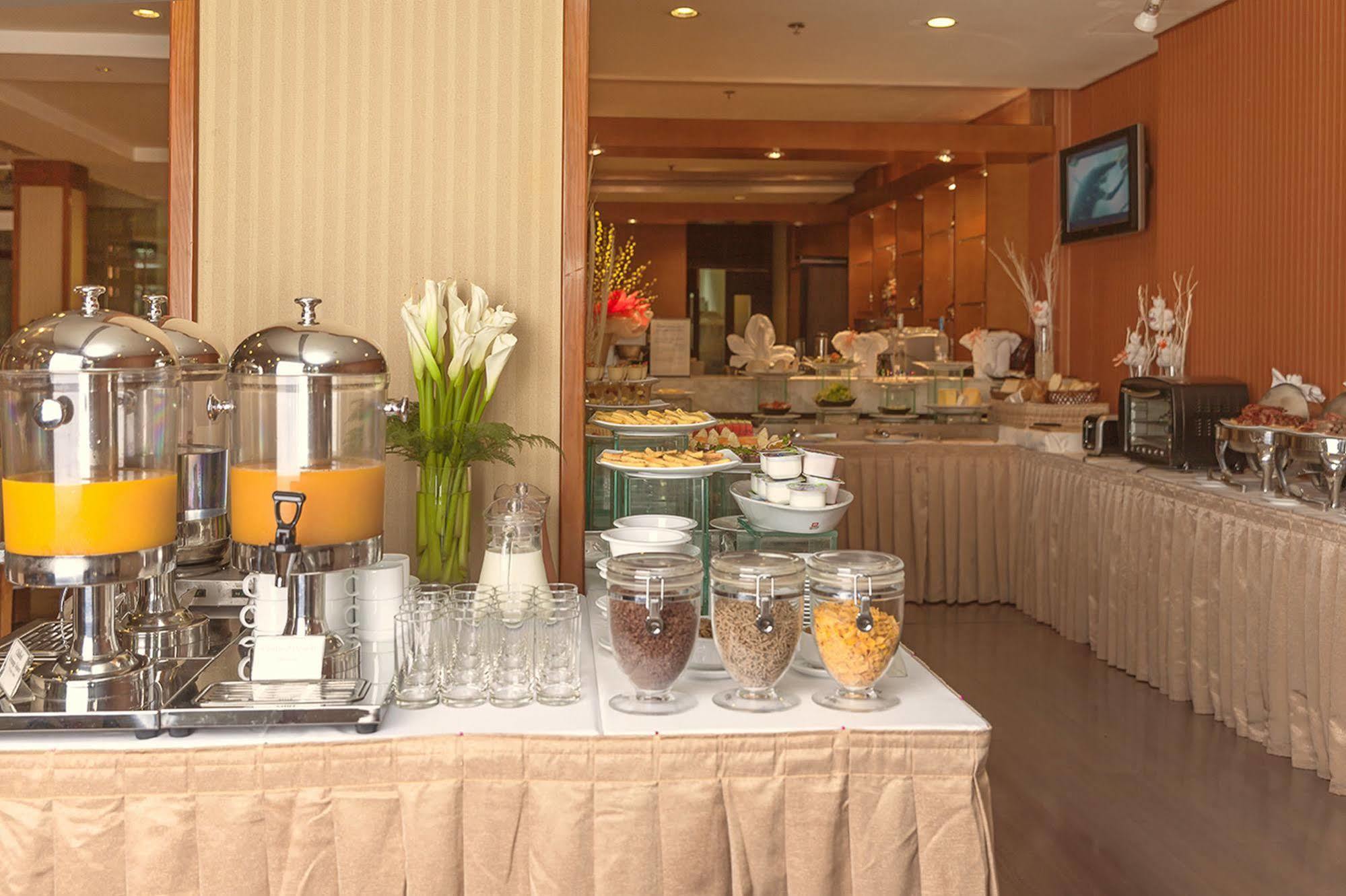 Catina Saigon 3*