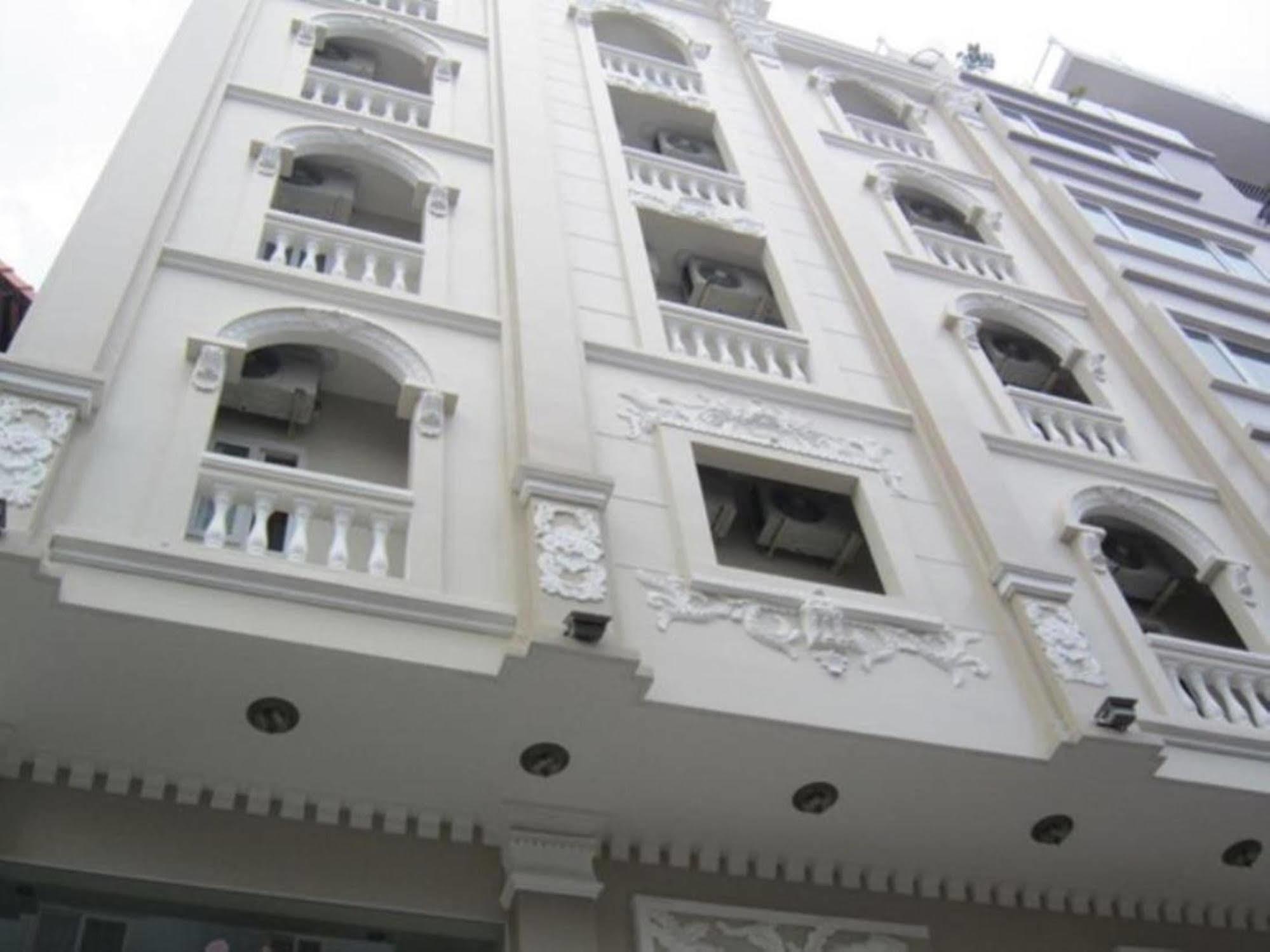 Golden View Saigon Hotel