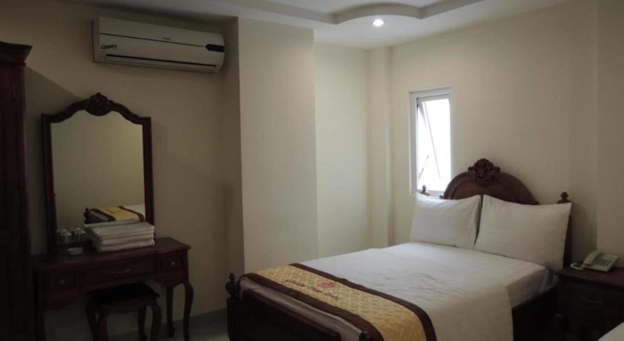 Golden View Saigon Hotel 2*
