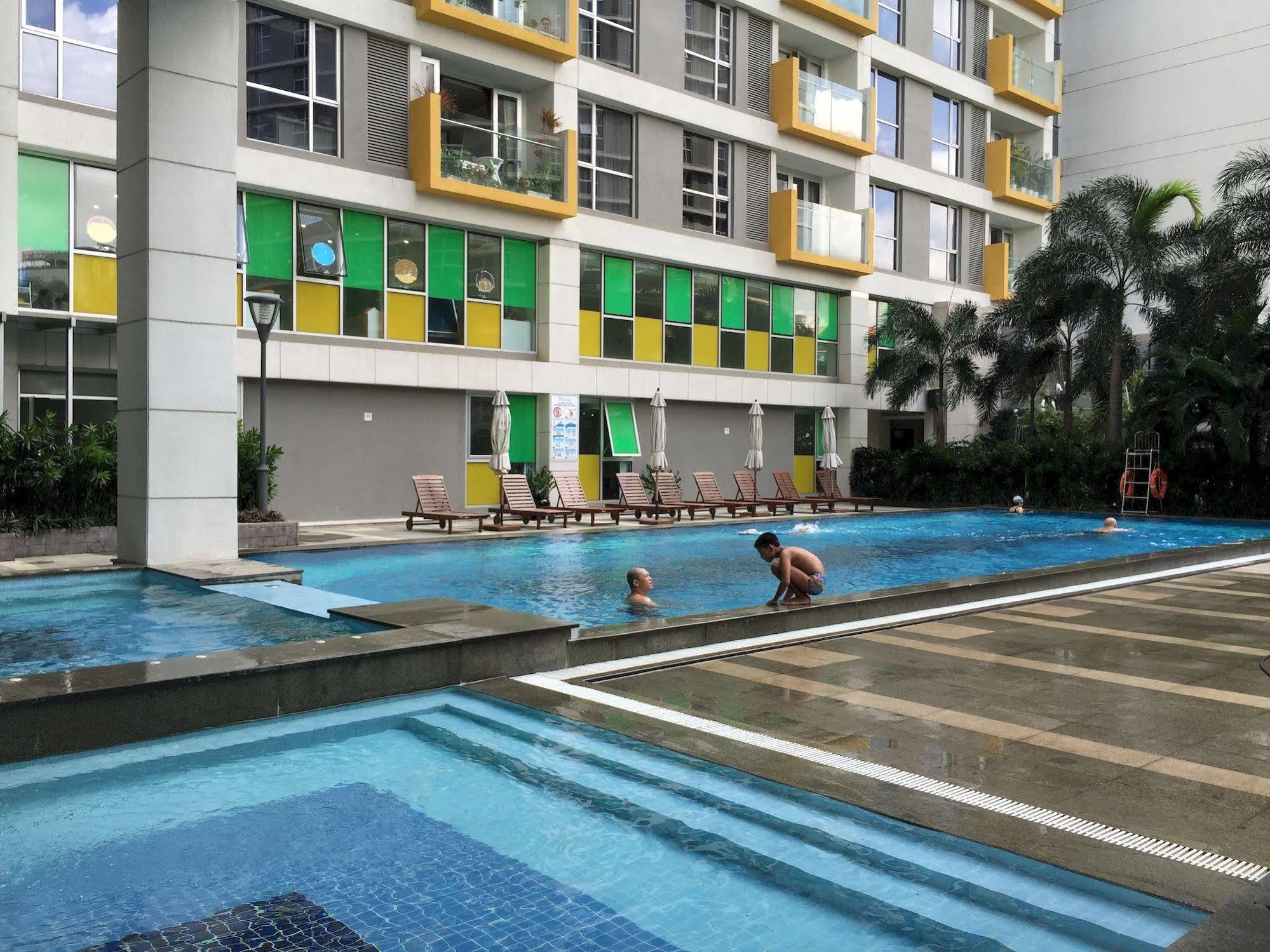 Bluesky Serviced Airport Plaza * TP. Hồ Chí Minh