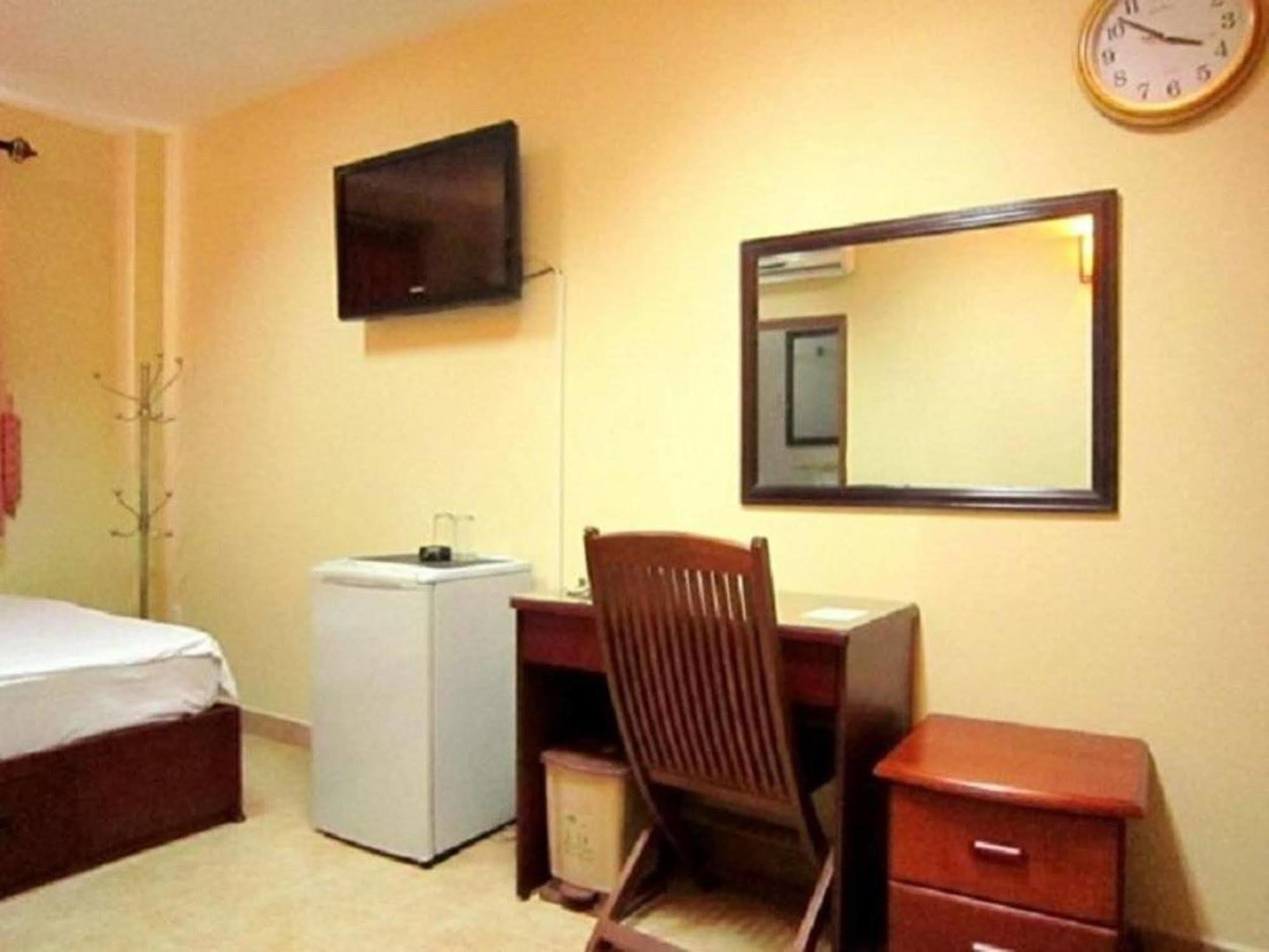 Hotel Sao Nam - Bui Vien Walking Street 2*