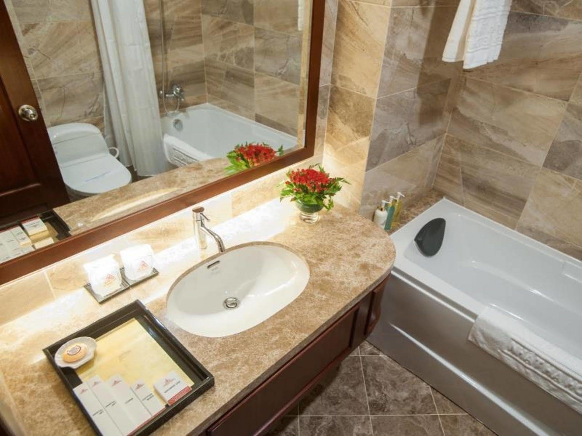 Hotel Nhat Ha 1