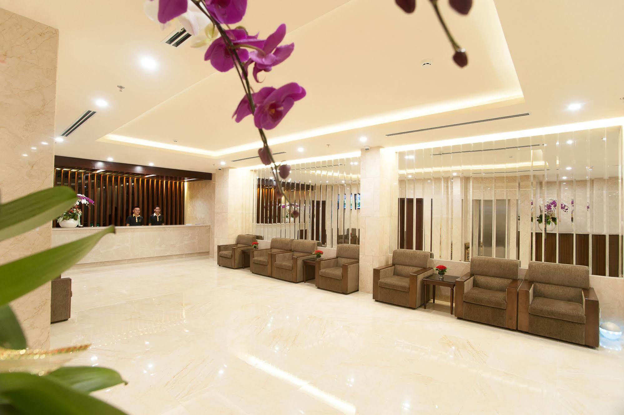 Nhat Ha 1 Hotel 3*