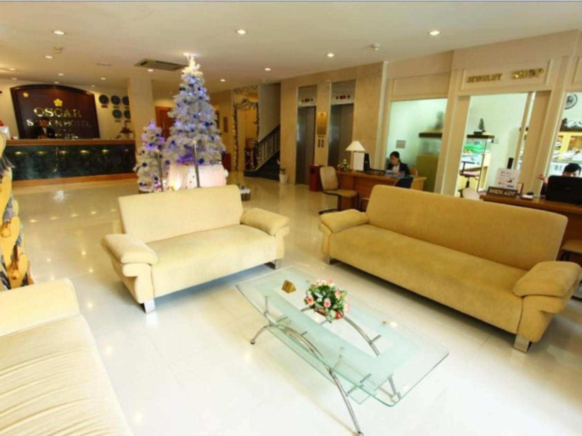 Oscar Saigon Hotel 4*