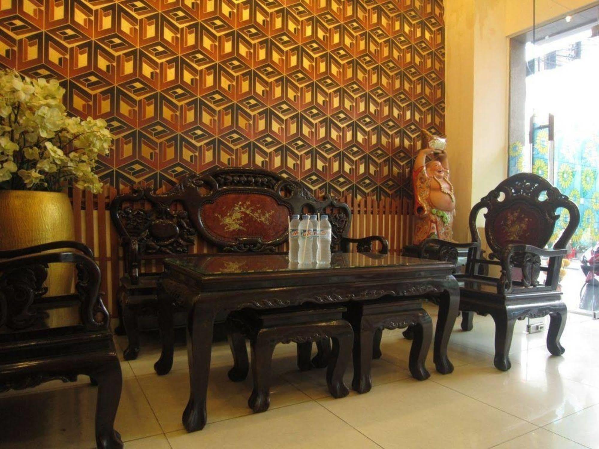 Ava Saigon 3