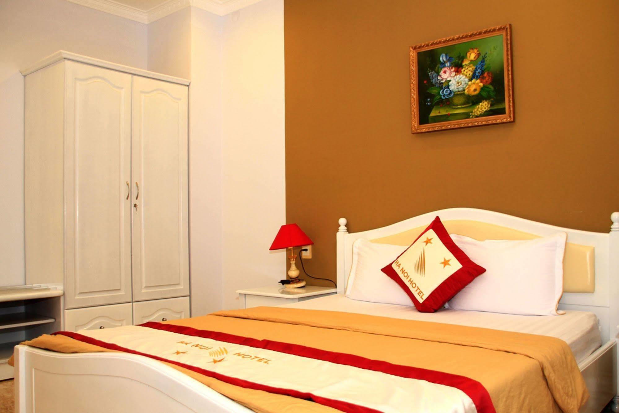 Ha Noi Near Tan Son Nhat Airport --- Free Airport Pick-up And Drop-off Available 24 A Day Ho Chi Minh City