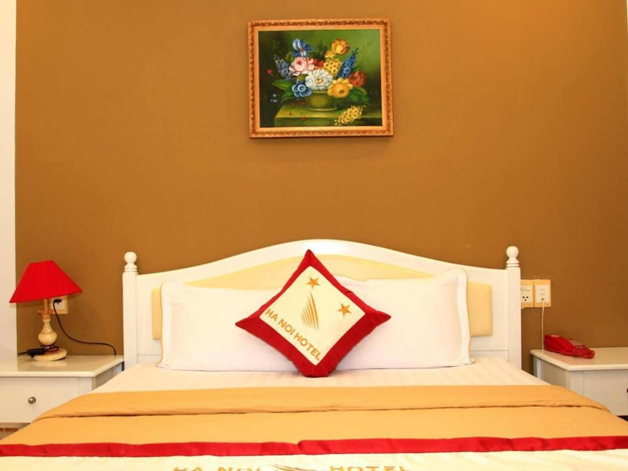 Ha Noi Near Tan Son Nhat Airport --- Free Airport Pick-up And Drop-off Available 24 A Day Hotel Ho Chi Minh City