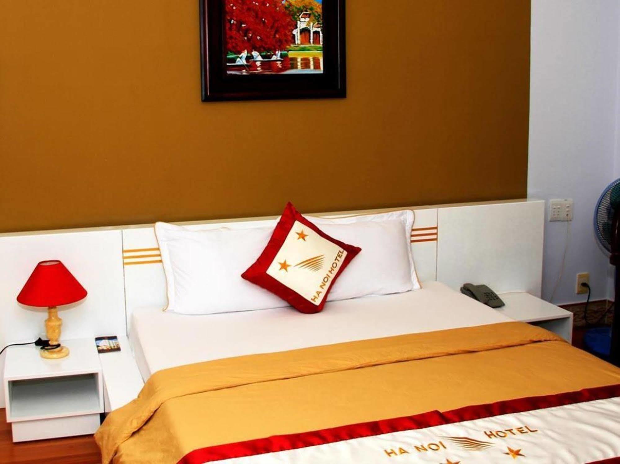 Ha Noi Near Tan Son Nhat Airport --- Free Airport Pick-up And Drop-off Available 24 A Day Hotel Ho Chi Minh City