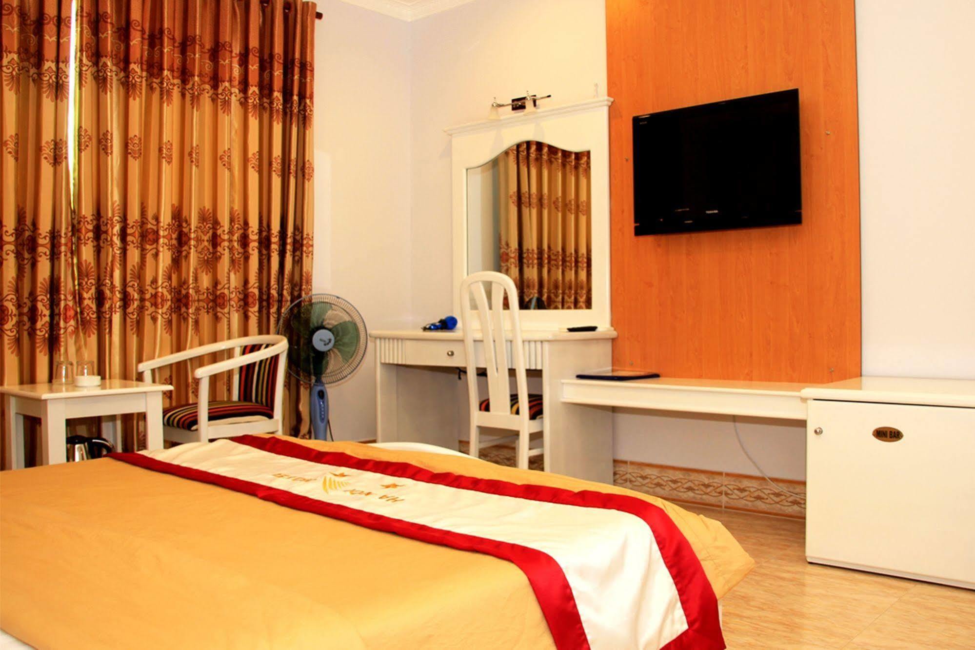 Ha Noi Near Tan Son Nhat Airport --- Free Airport Pick-up And Drop-off Available 24 A Day Hotel 3*