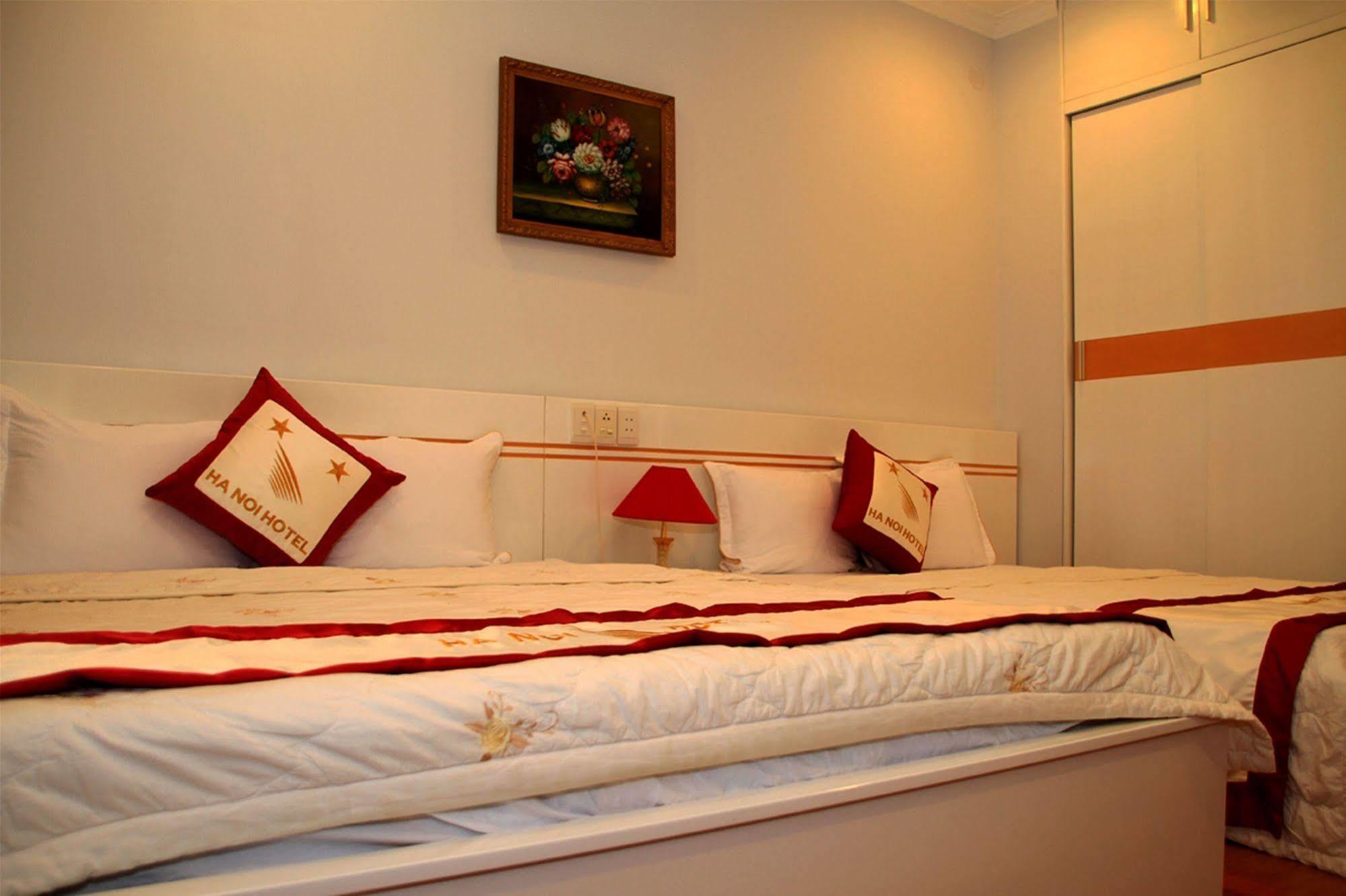 Ha Noi Near Tan Son Nhat Airport --- Free Airport Pick-up And Drop-off Available 24 A Day Hotel 3*