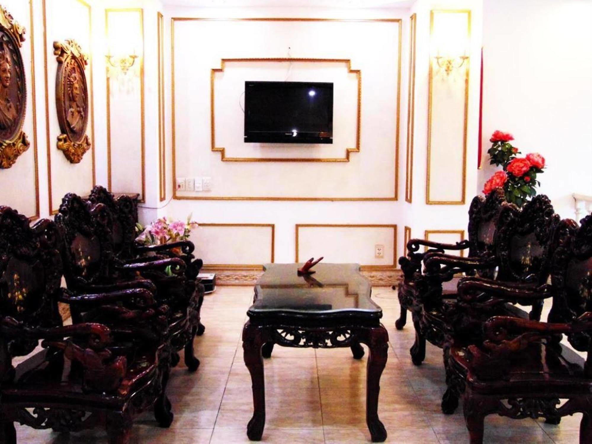 Hotel Ha Noi Near Tan Son Nhat Airport --- Free Airport Pick-up And Drop-off Available 24 A Day