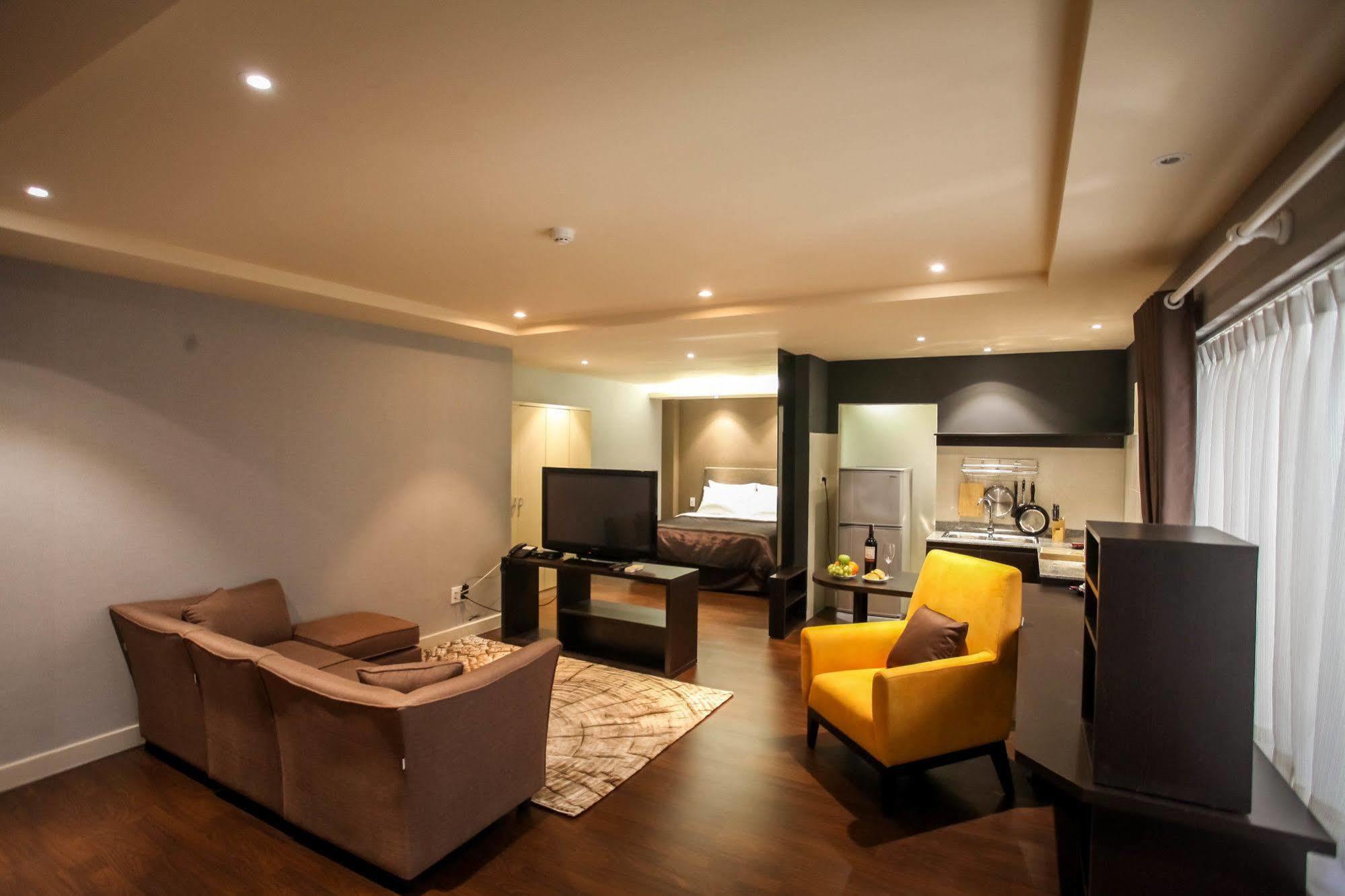 Aparthotel Compass Living Joy 3*