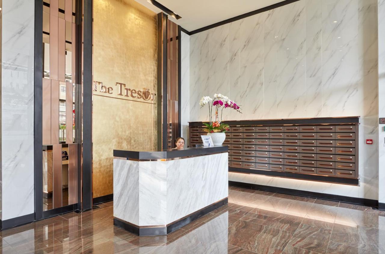 Apartment Awesome Cbd Luxury The Tresor Rooftop Garden ! *