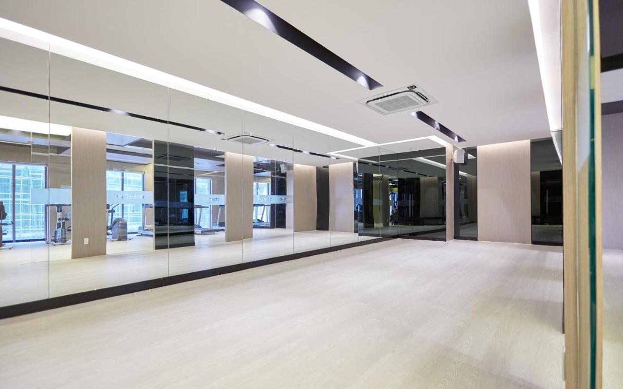 Apartment Awesome Cbd Luxury The Tresor Rooftop Garden ! *