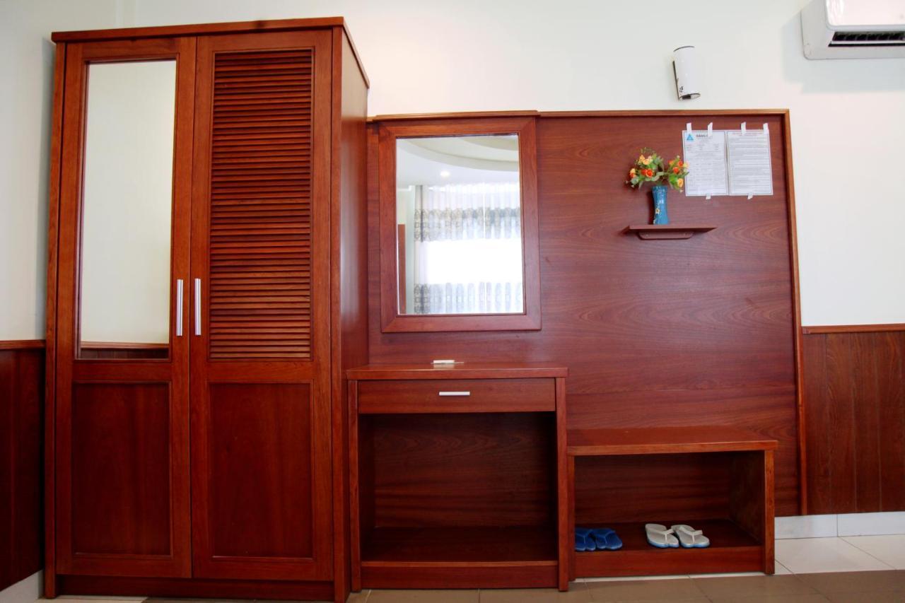 Tran Long Capsule hotel