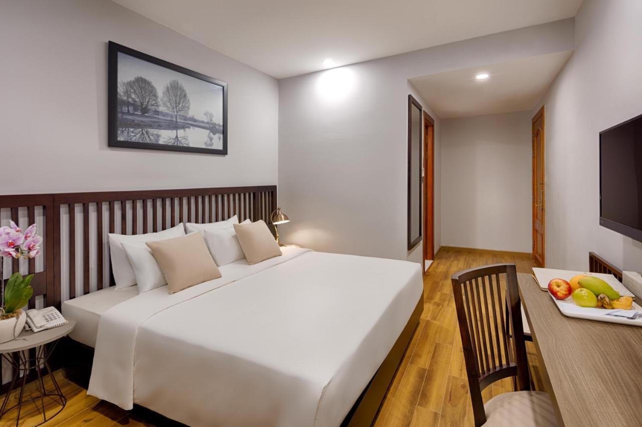 Happy Life Grand & Rooftop Skybar Khách sạn TP. Hồ Chí Minh