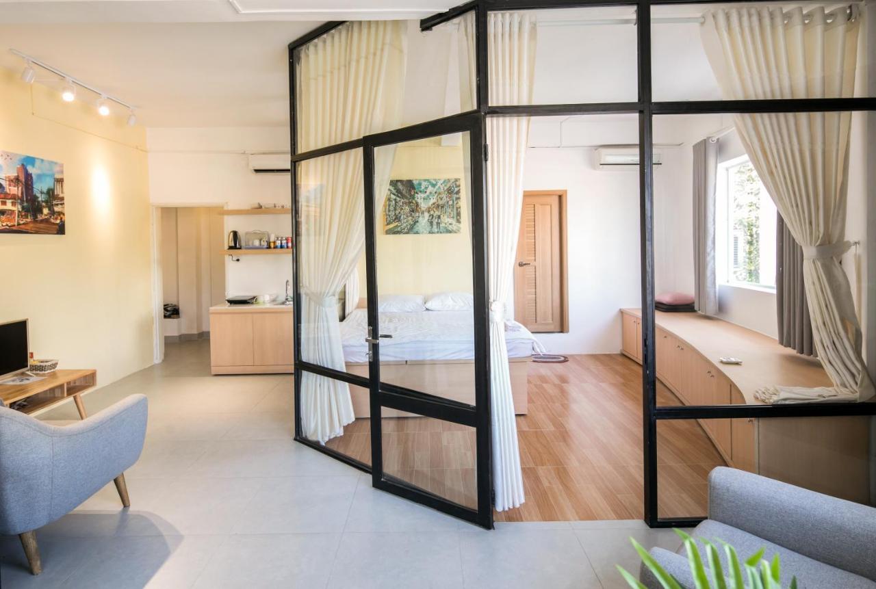 Scandinavian With Balcony In Bui Vien Apartment Ho Chi Minh City