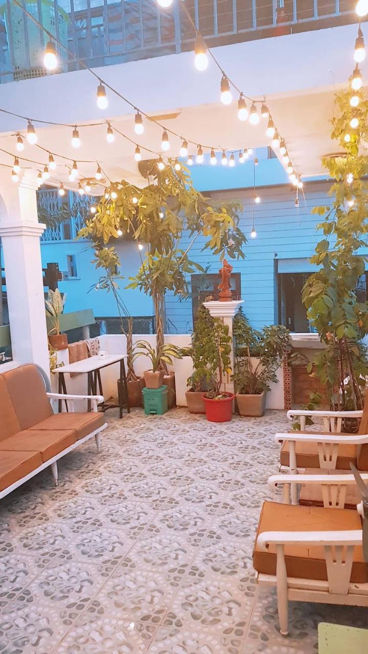 Next - Tran Hung Dao Bed & Breakfast 2*