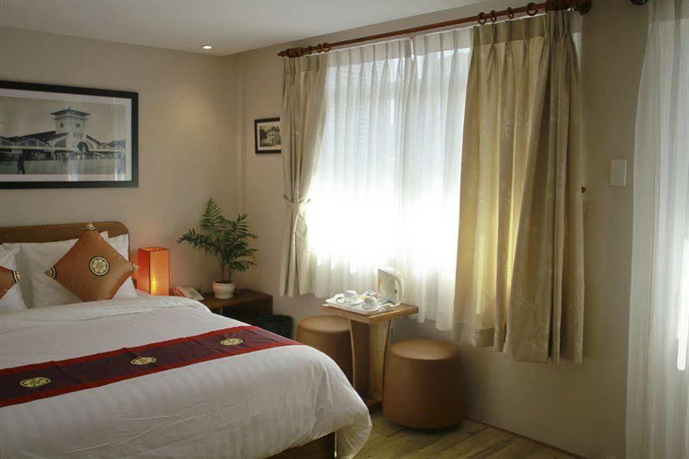Little Saigon Boutique Khách sạn 3*