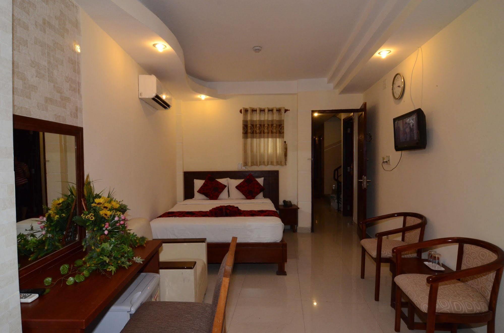 Hoàng Phi Khách sạn 3*