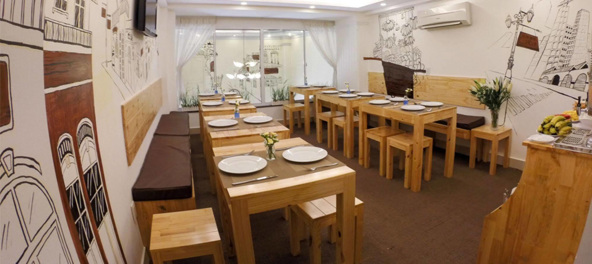 Hotel Valentine Luxury - 31 Bui Vien Street 2*