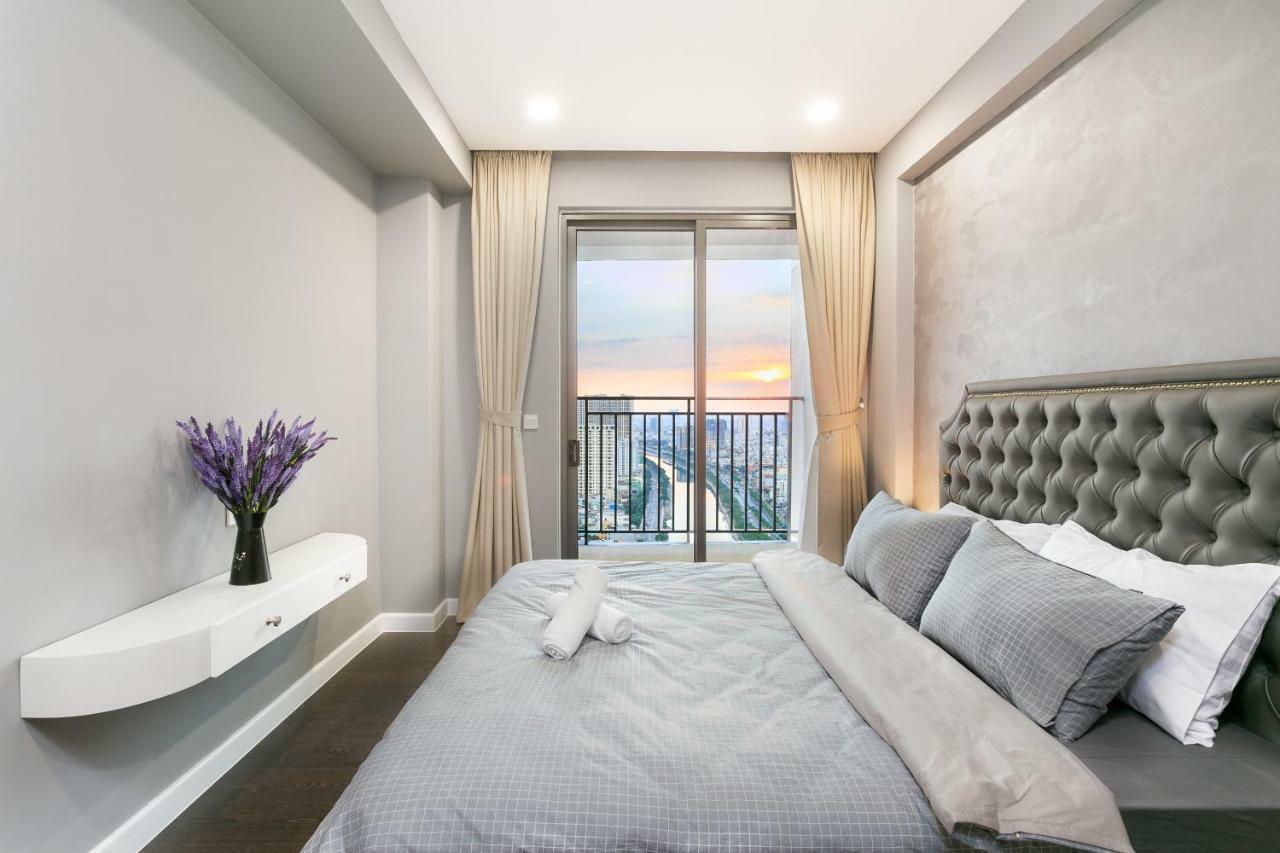 Spacious Saigon - Infinity Pool Signature Apartment