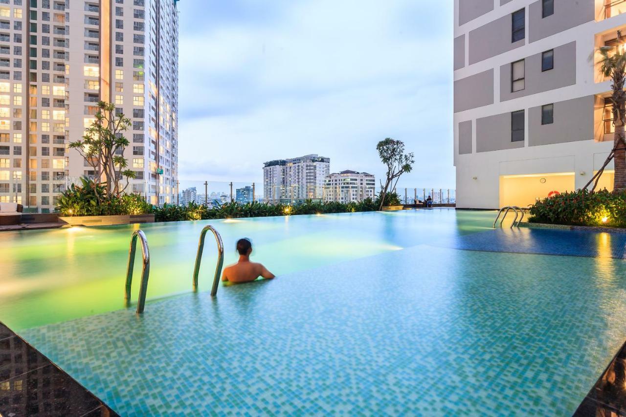Spacious Saigon - Infinity Pool Signature Apartment