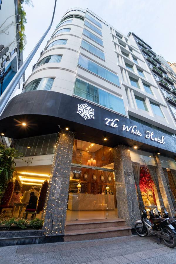 Khách sạn The White 8a Thái Văn Lung