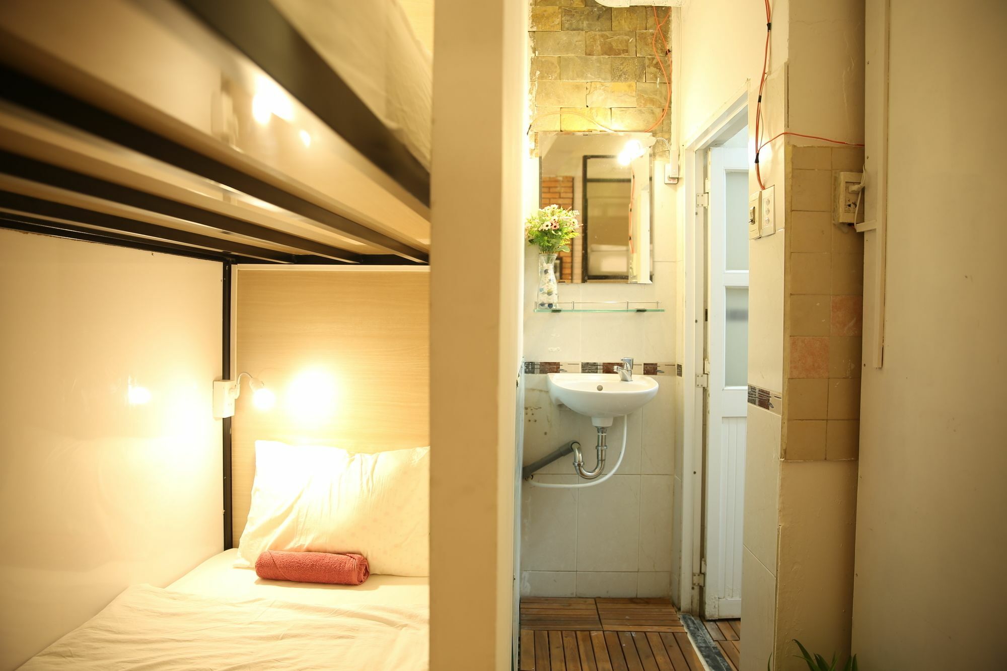 Hotel Oyo 708 The Cozi House - Ho Chi Minh City