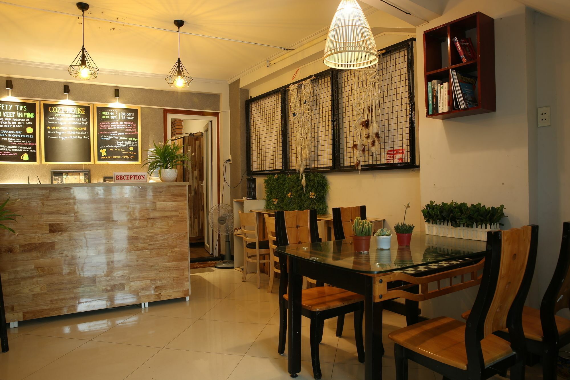 Oyo 708 The Cozi House - 2*